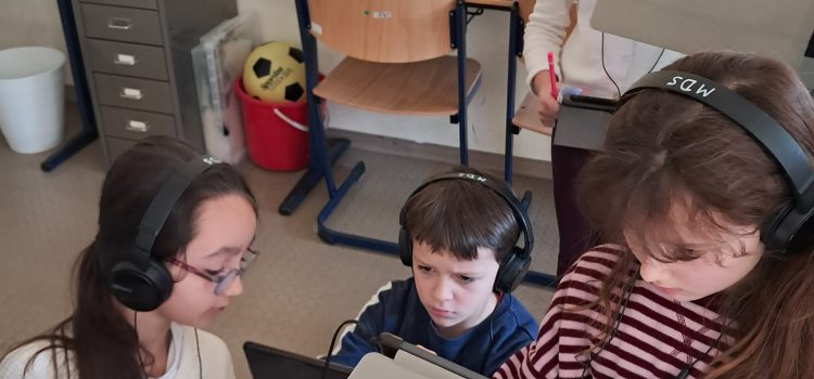 Schnitzeljagd mit dem iPad: Die zweiten Klassen auf digitaler Spurensuche