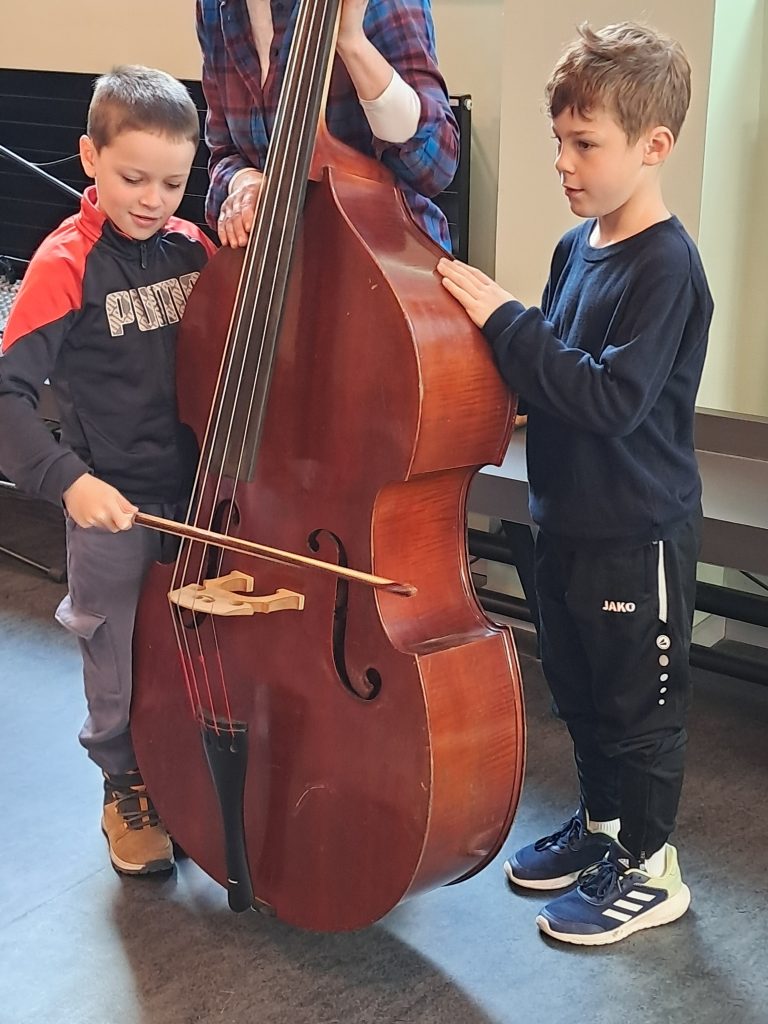 Kultur erleben mit KuKi – Unsere 2. Klassen zu Besuch in der Sing- und Musikschule
