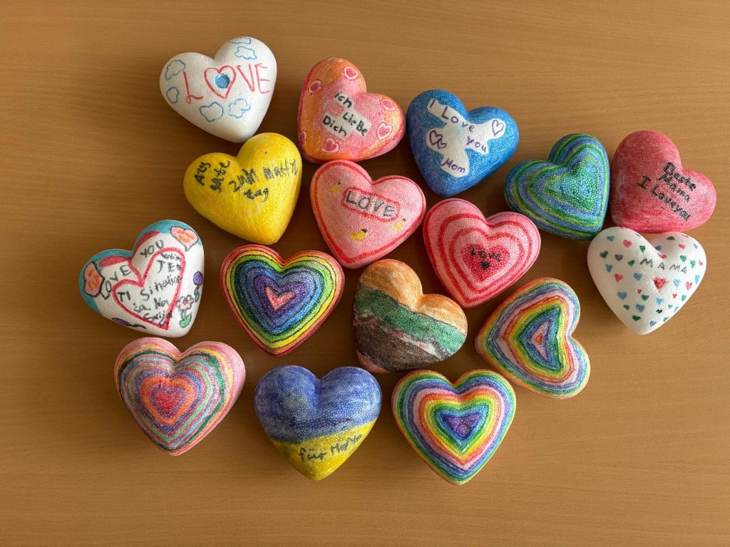 Geschenke zum Mutter- und Vatertag in der OGS