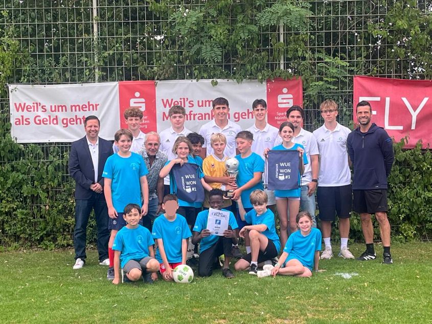 Juhu! Wir sind Fußball-Stadtmeister!!!